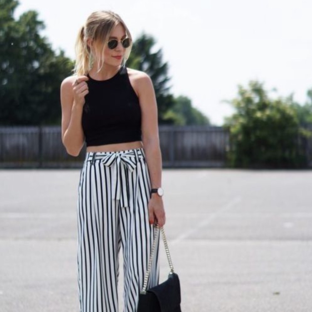 NWOT Cropped paper bag pants